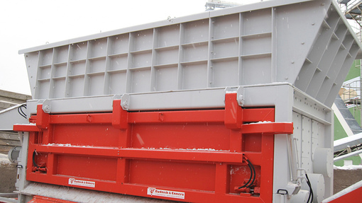 Roller debarking unit - for trunk lengths up to 4 m